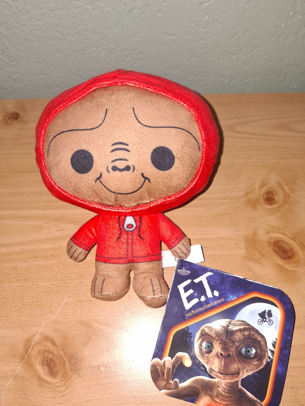 Universal studios ET the extraterrestrial plush toy